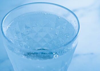 炭酸水は歯に悪い??
